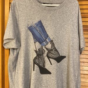 Cute 🥰 casual top with bling and shoes